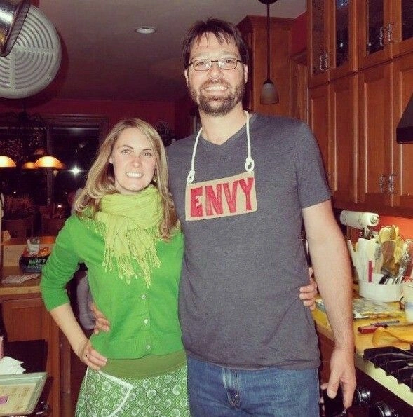 Lustrous Green Costume with Envy Effect 